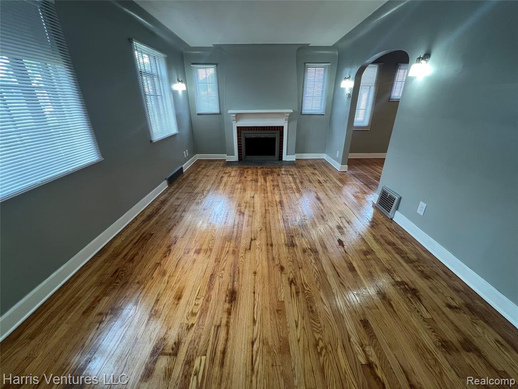 9527 E Outer Drive, Detroit, MI 48213 — Photo 8