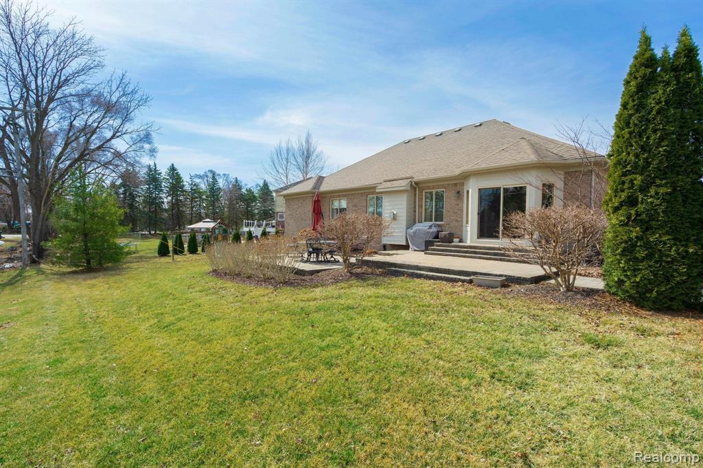 51112 MERRY Lane, Shelby Twp, MI 48316 — Photo 6