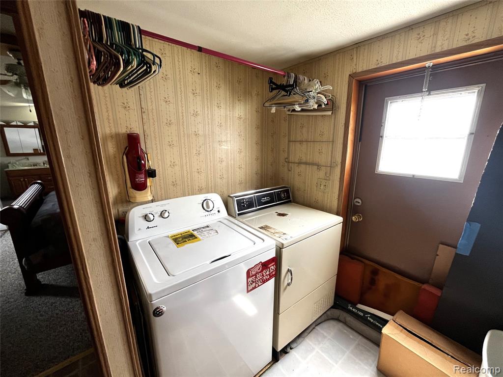48582 Lakeview Circle, Shelby Twp, MI 48317 — Photo 17