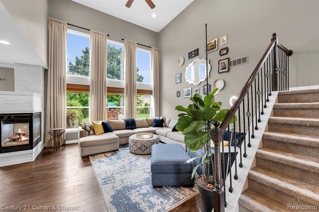 49294 SAINT NICHOLAS, Shelby, MI 48317 — Photo 8