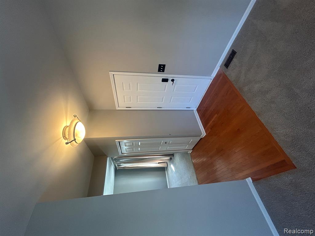 42567 Whitman Way, Novi, MI — Photo 8