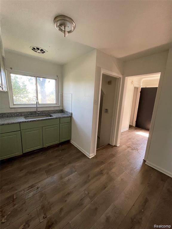 13607 VIRGIL Street, Detroit, MI 48223 — Photo 9