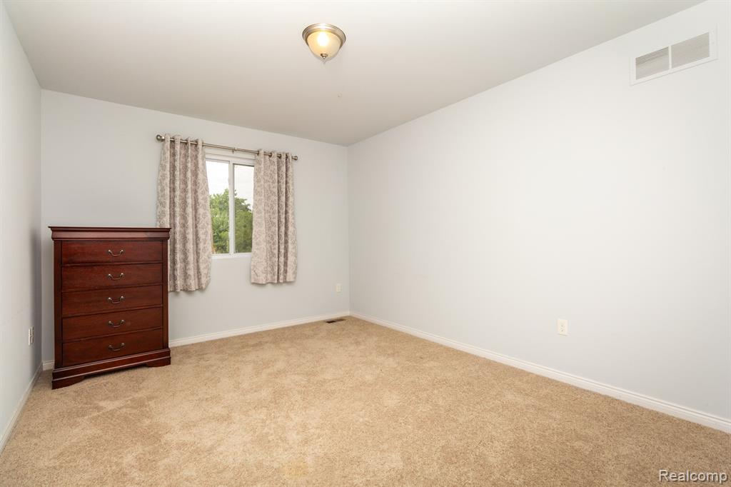 5325 BRADMORE Lane, Warren, MI 48092 — Photo 36