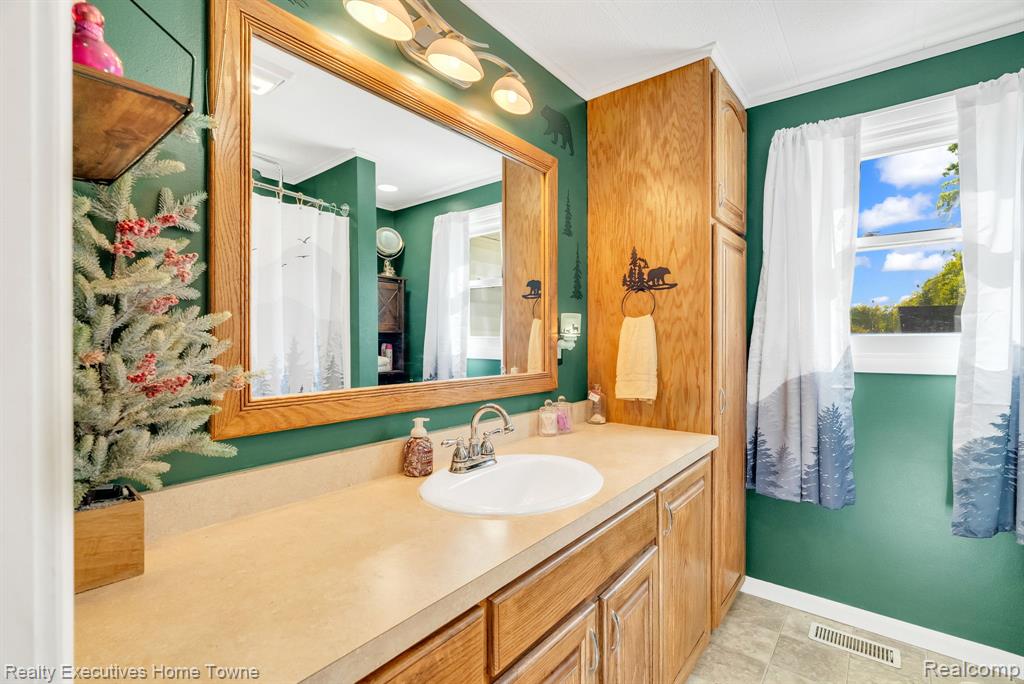 3889 Wadhams Road, Clyde, MI 48049 — Photo 23