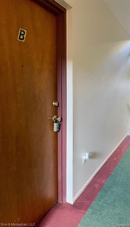 525 E WOODLAND ST APT B, Ferndale, MI 48220 — Photo 4
