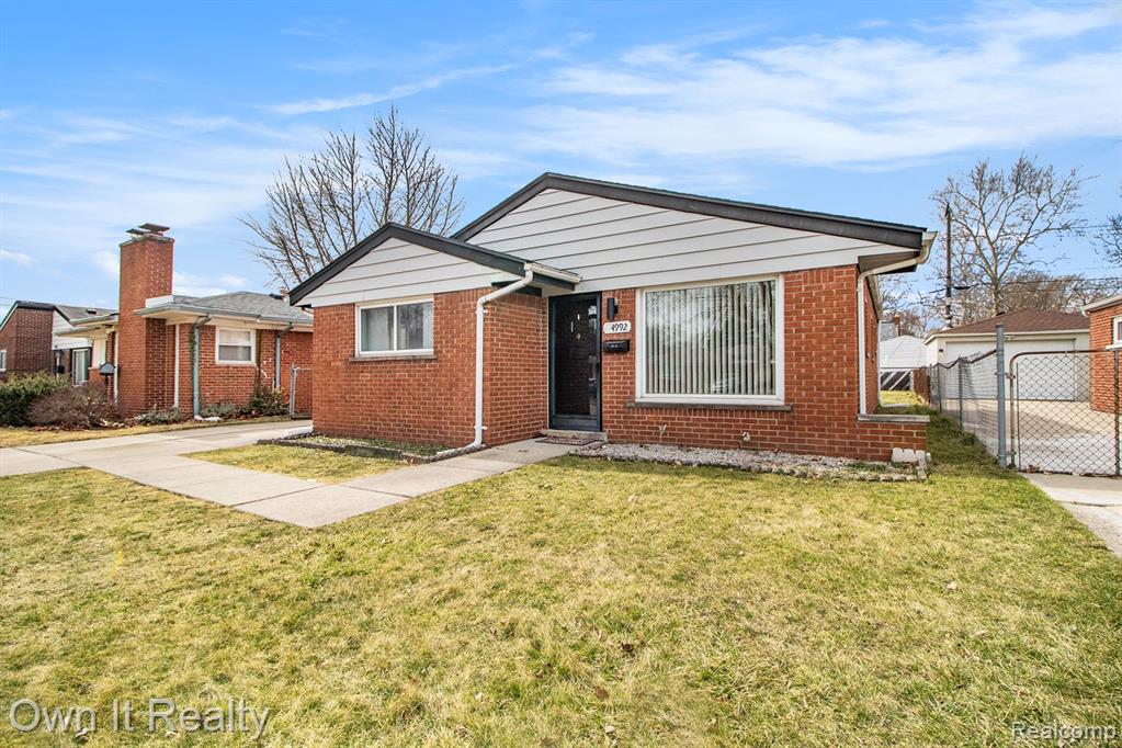 4992 MCKINLEY Street, Dearborn Heights, MI 48125 — Photo 4