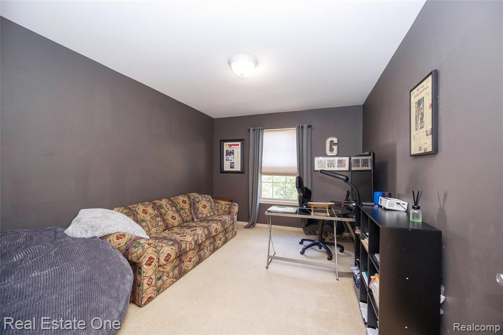 3481 Castlewood Court, Wixom, MI — Photo 41