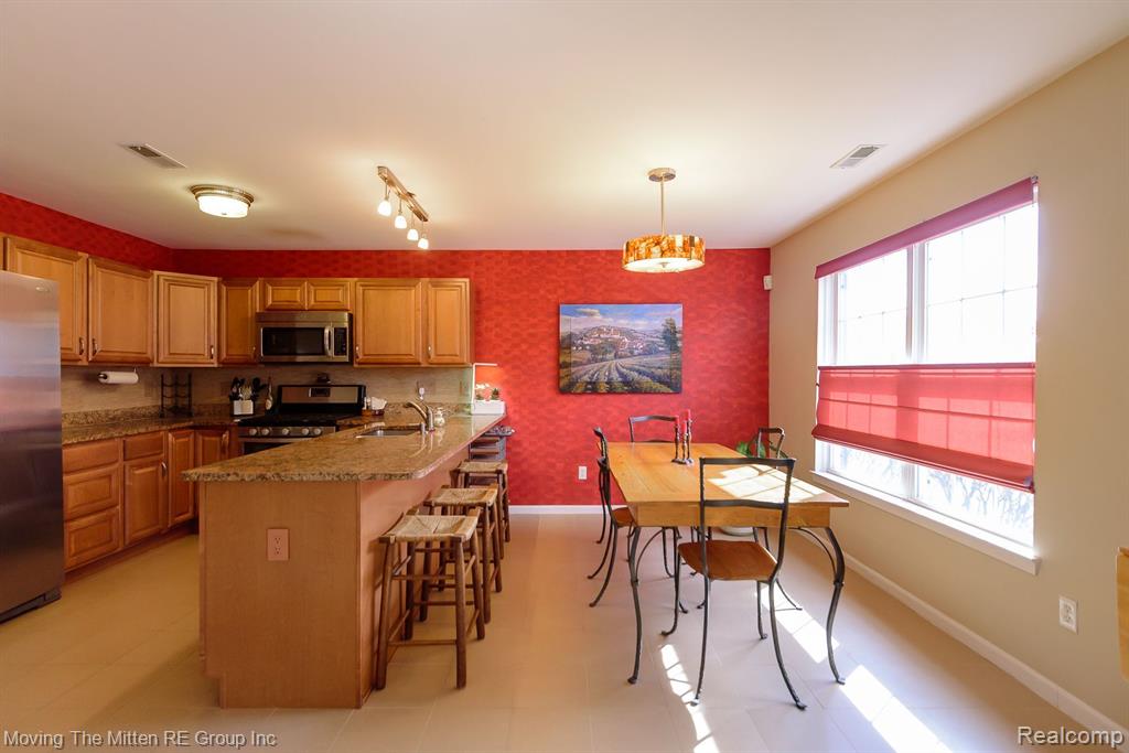 42156 N CUMBERLAND Drive, Van Buren, MI 48111 — Photo 7