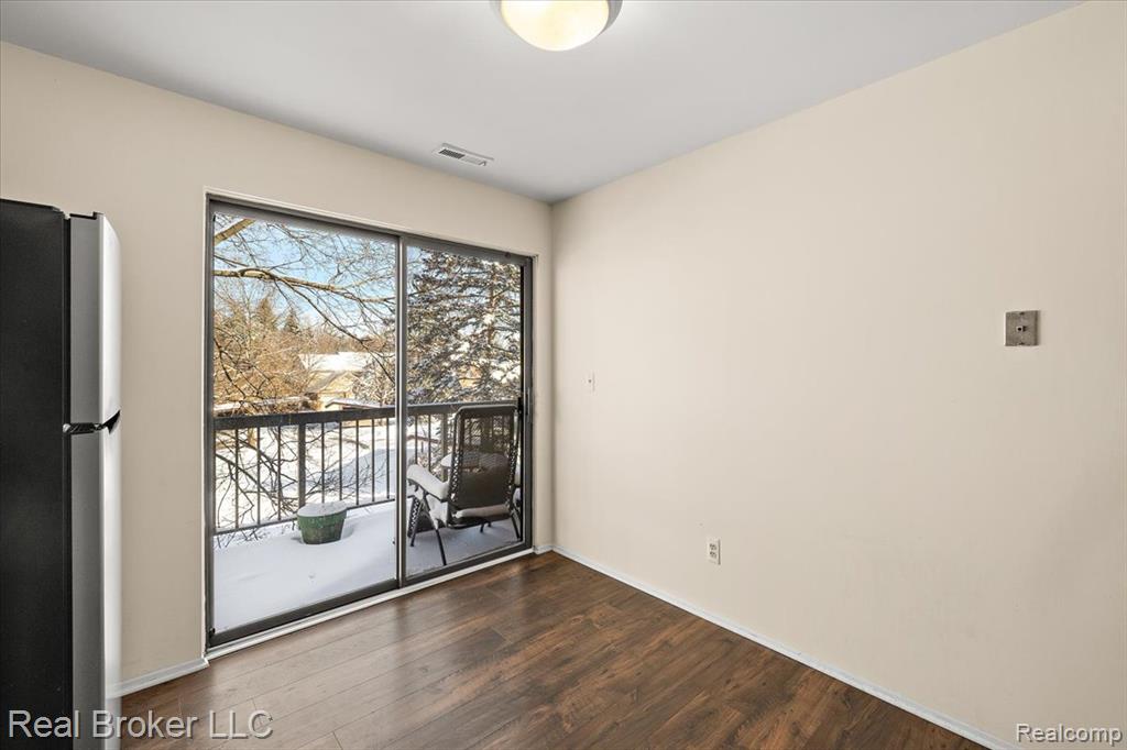 36952 Ridgedale Court, Farmington, MI 48331 — Photo 18