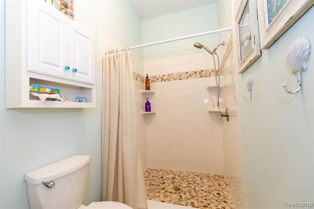 914 E LIBERTY Street, Milford, MI 48381 — Photo 46