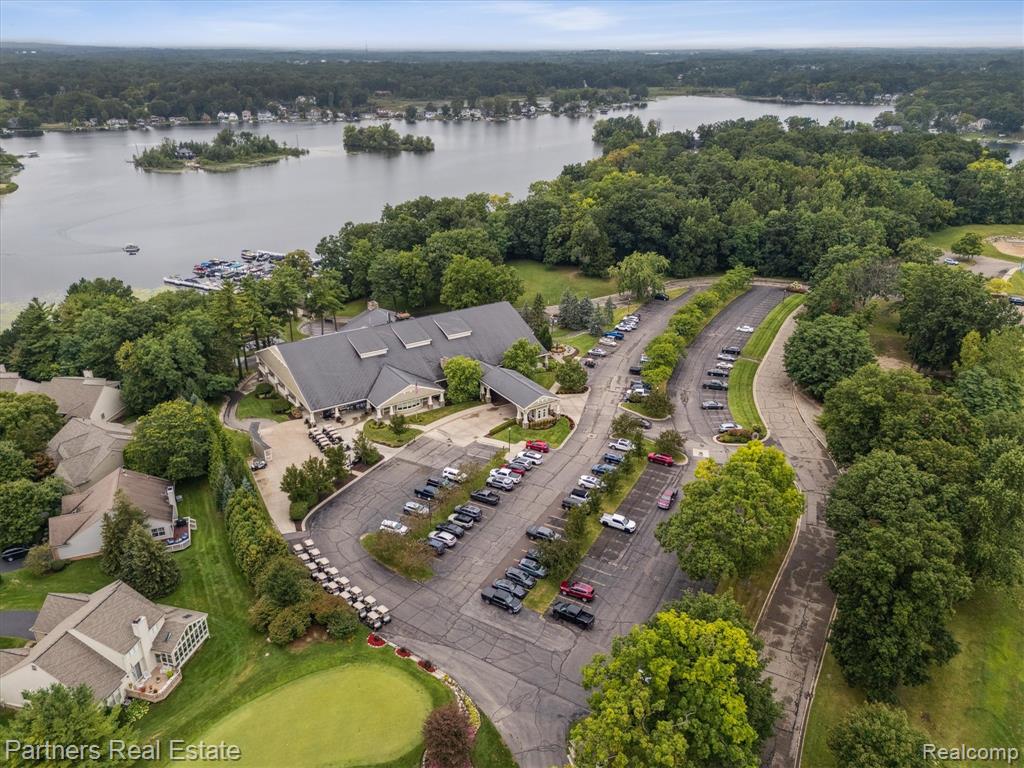 4757 Roundtree Drive, Brighton, MI 48116 — Photo 64