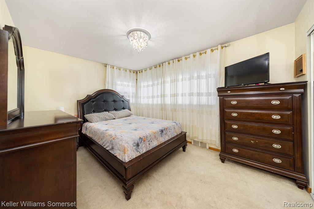 6569 HAWTHORNE Street, Garden City, MI — Photo 14