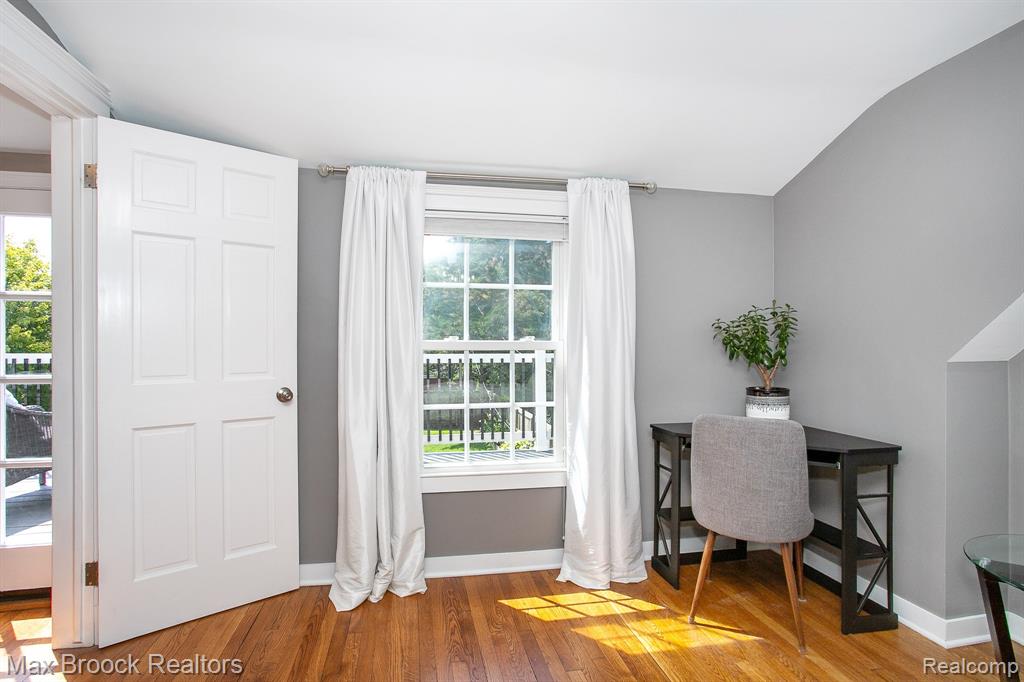 10475 Vernon Avenue, Huntington Woods, MI — Photo 28