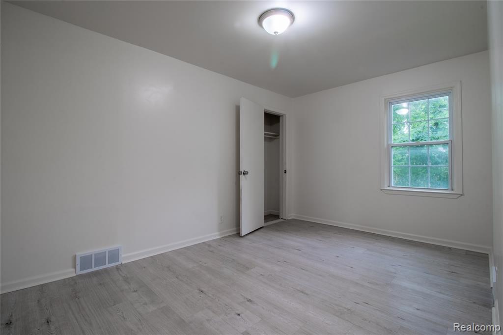 68 N Astor Street, Pontiac, MI 48342 — Photo 17