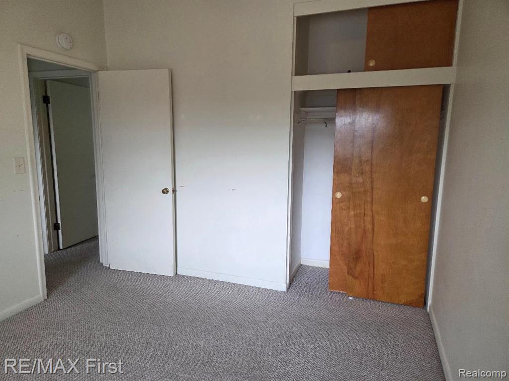 19285 Rockcastle Street, Harper Woods, MI 48225 — Photo 8