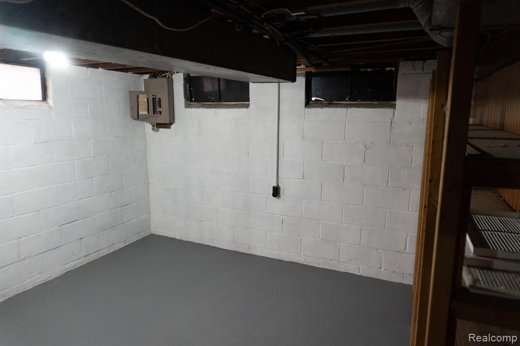 737 Campbell Street, Flint, MI 48507 — Photo 41