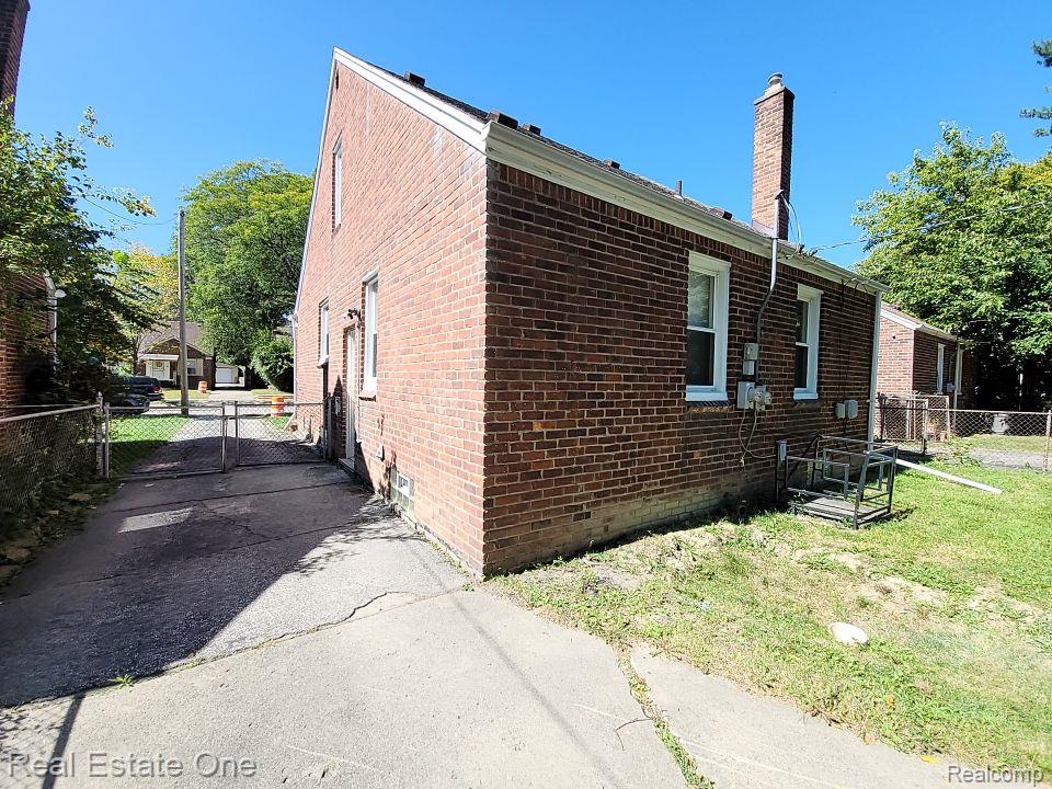 7732 DOLPHIN, Redford, MI 48239 — Photo 4