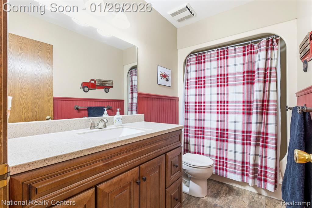 9008 Sussex Street, White Lake, MI — Photo 19