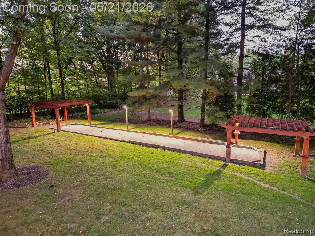 17477 IRIS Circle, Clinton Twp, MI 48036 — Photo 8