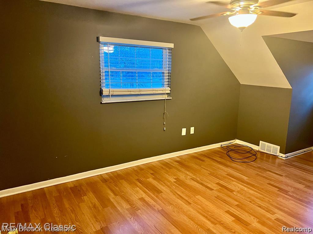 615 Leon Road, Walled Lake, MI 48390 — Photo 18