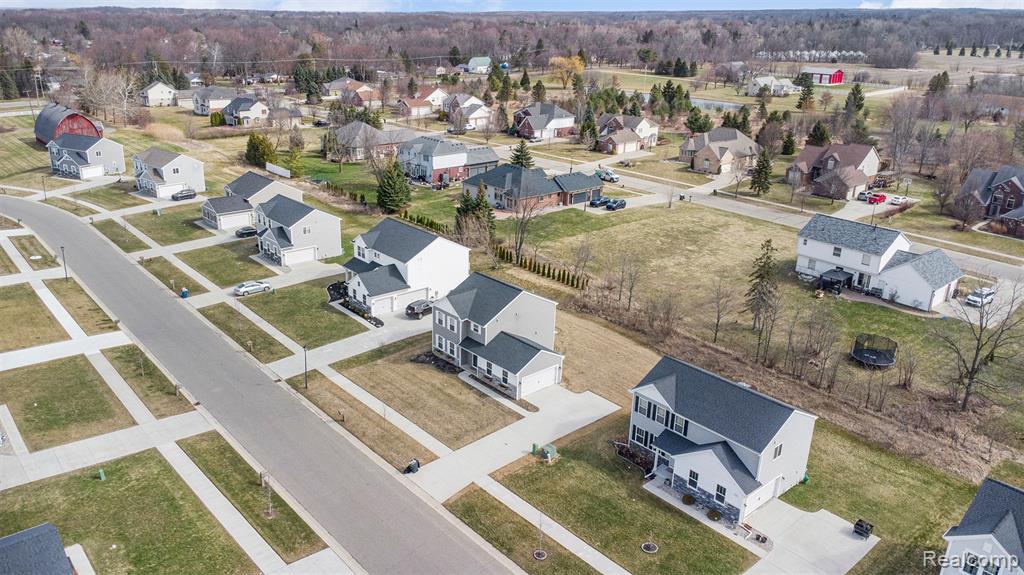 7095 Primrose Lane, Grand Blanc, MI 48439 — Photo 31