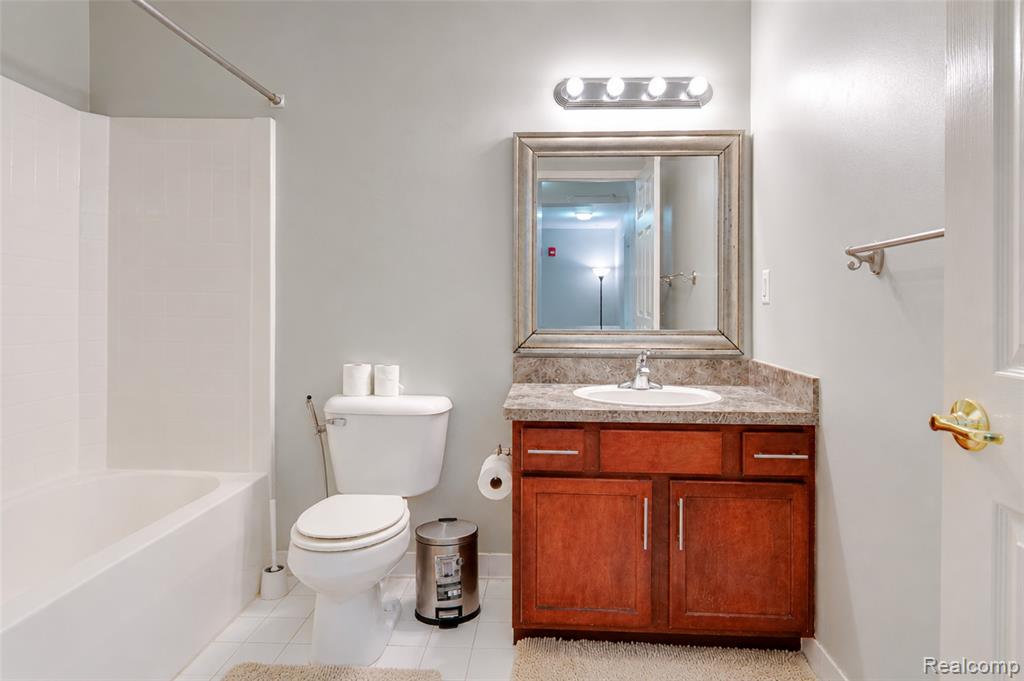 41633 Tera Lane, Novi, MI — Photo 36