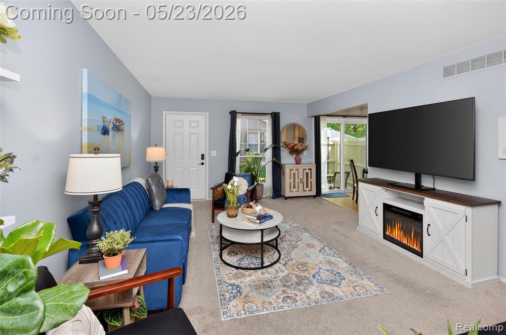 70 Pine Tree Ridge Drive, 2, Waterford, MI 48327 — Photo 5