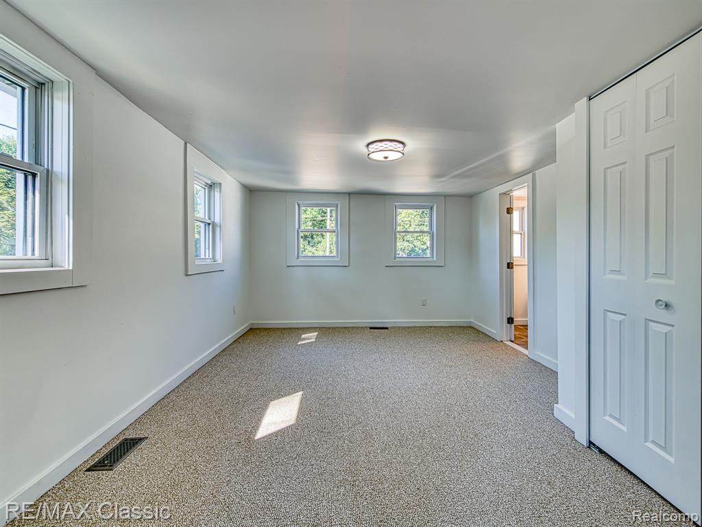 9509 Main Street, Whitmore Lake, MI 48189 — Photo 18