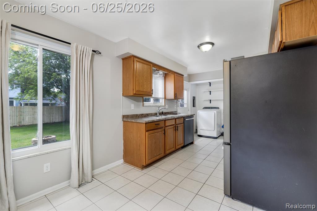 309 Crescent Avenue, Holly, MI 48442 — Photo 9