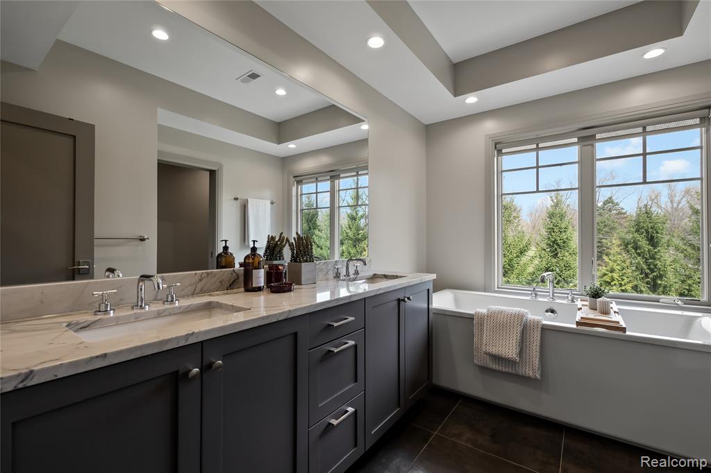 3824 Poppleton Court, Troy, MI 48084 — Photo 24