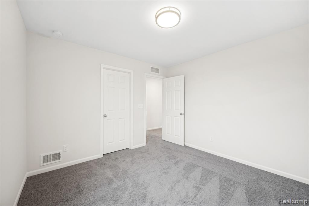 657 Swift Creek Drive, Chelsea, MI 48118 — Photo 20
