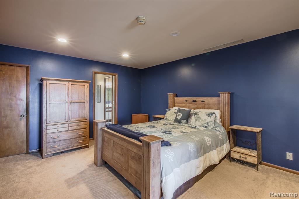 4830 SHERWELL Drive, Waterford, MI 48327 — Photo 25