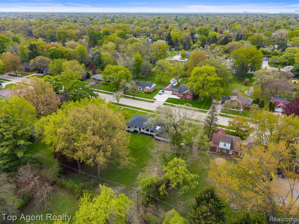 19771 Old Homestead Drive, Harper Woods, MI 48225 — Photo 44