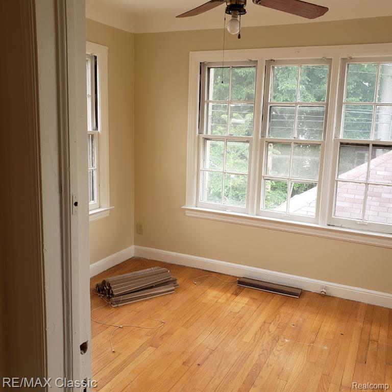 16215 and 16217 Greenview Avenue, Detroit, MI 48219 — Photo 15