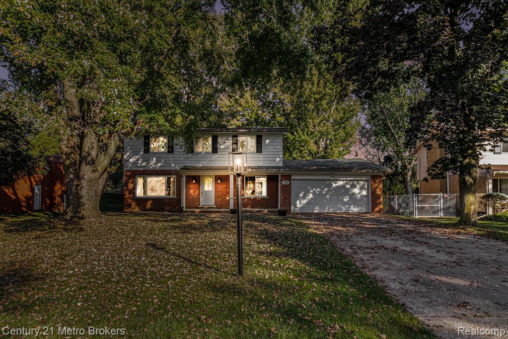 5391 Antoinette Drive, Grand Blanc, MI 48439 — Photo 2