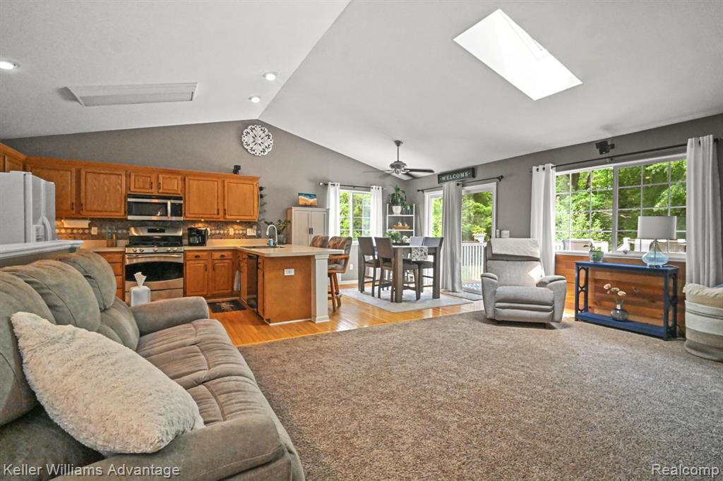 5085 HICKORY Trail, Grand Blanc, MI 48439 — Photo 25