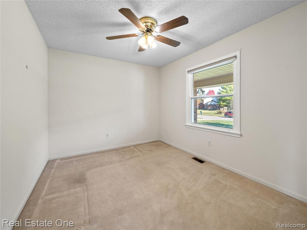 4798 Kenicott Trail, Brighton, MI 48114 — Photo 17