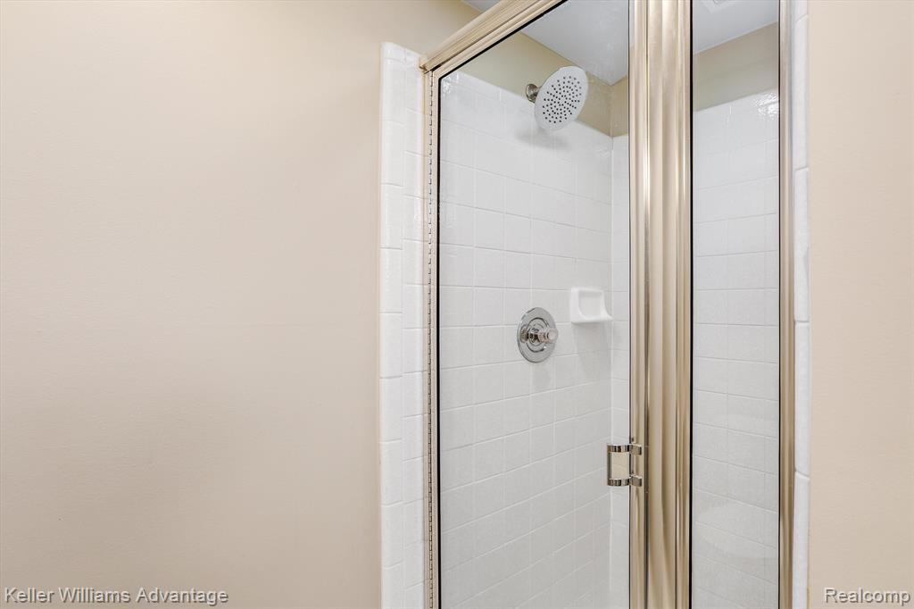 4200 Colorado Lane, West Bloomfield, MI — Photo 16