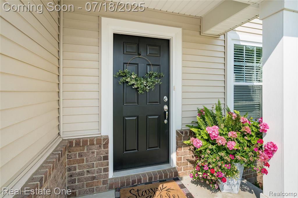 520 Lake Village, Waterford, MI 48328 — Photo 34