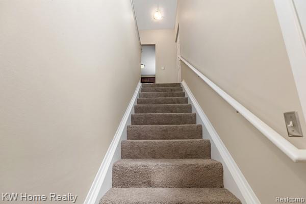 20791 Indian Creek Drive, 78, Farmington Hills, MI 48335 — Photo 5