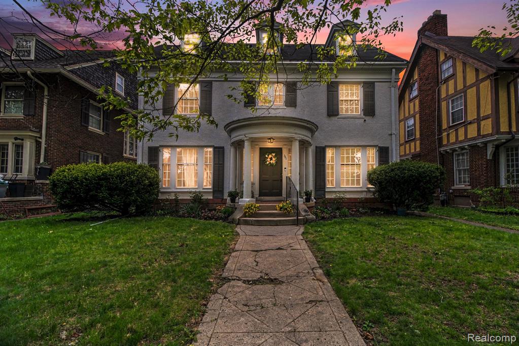 121 Longfellow Street