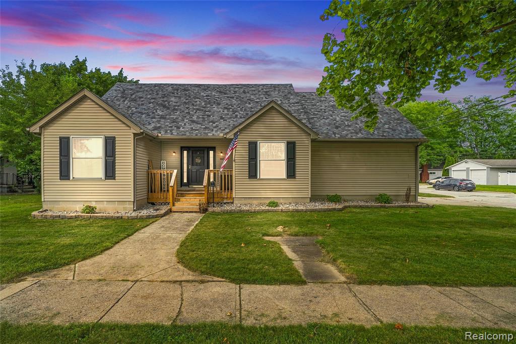 26312 Ypsilanti Street, Flat Rock, MI 48134