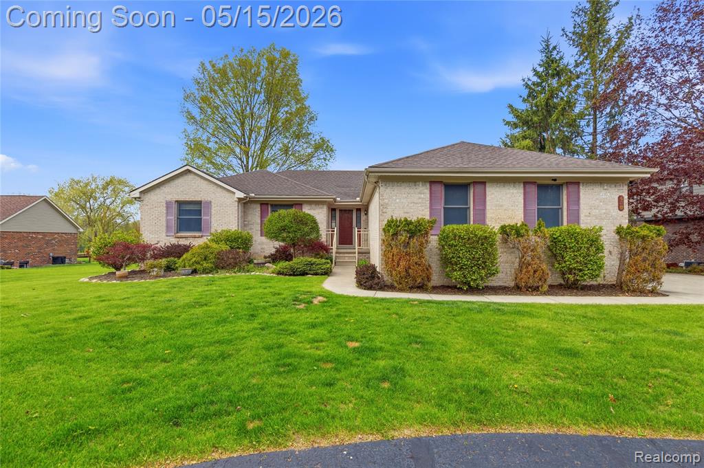 450 W Drahner Road, Oxford, MI 48371 — Photo 2