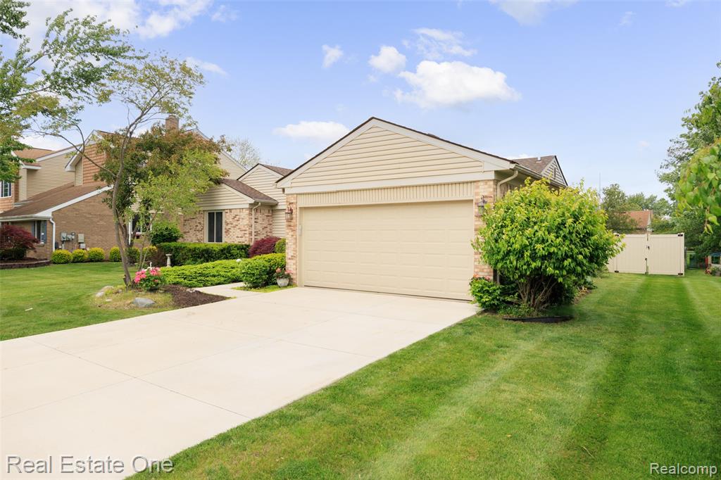 1194 Paddington Road, Canton, MI 48187 — Photo 2