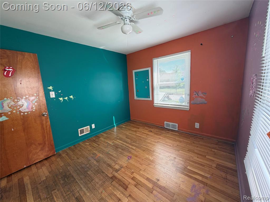 4230 CUSTER Avenue, Flint, MI 48507 — Photo 16