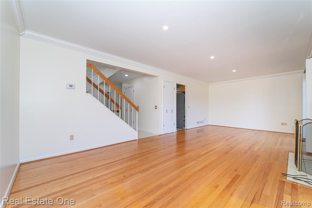 6250 Potomac Circle, West Bloomfield, MI — Photo 11