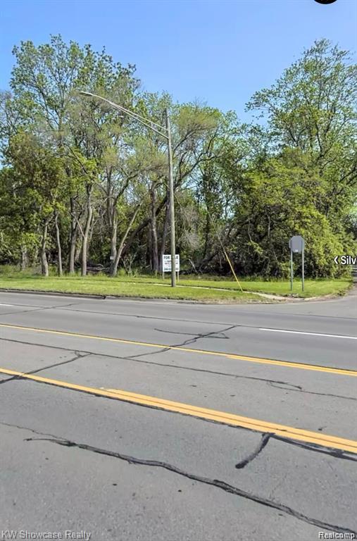 2830 Dixie Highway, Waterford, MI 48328 — Photo 3