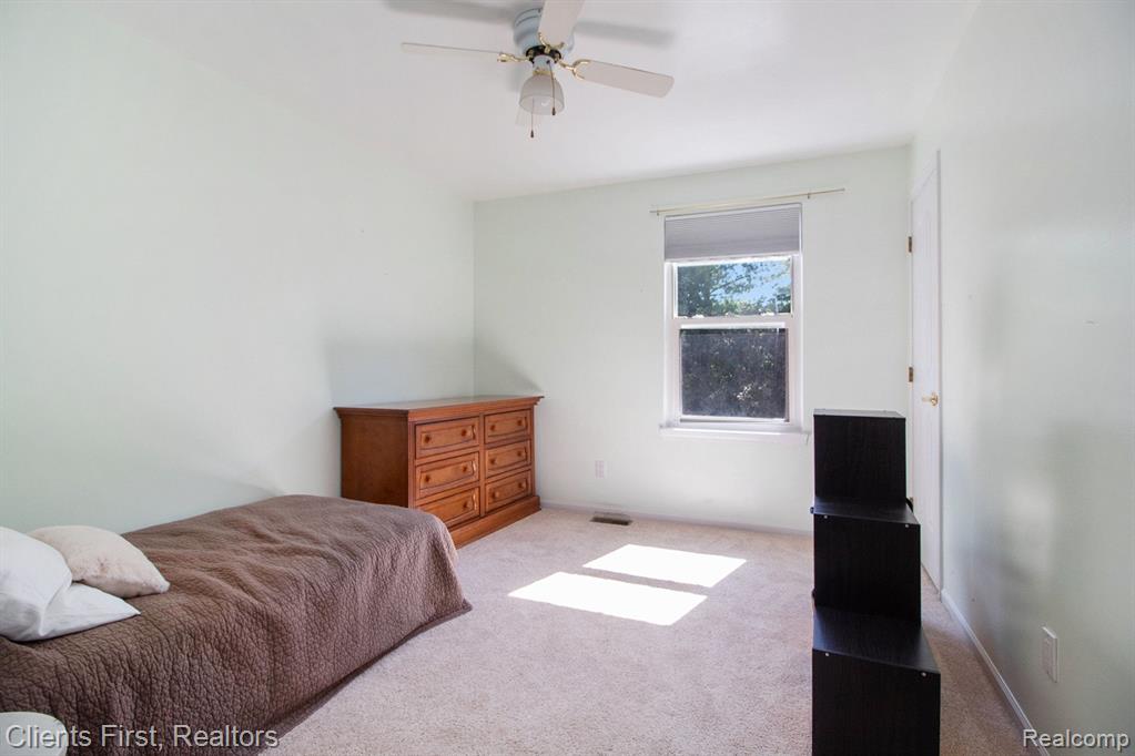 7140 OAKLEAF Court, Canton, MI 48187 — Photo 26