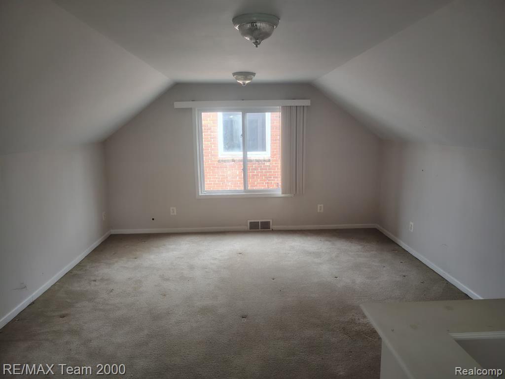 18330 Warwick Street, Detroit, MI 48219 — Photo 20
