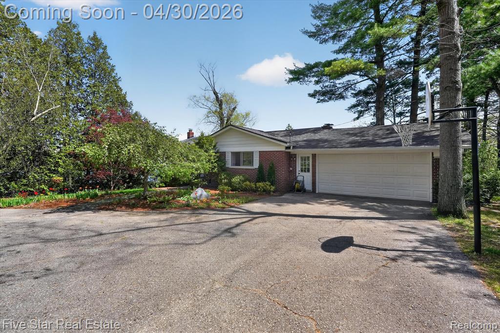 630 Sunset, White Lake, MI 48383 — Photo 4
